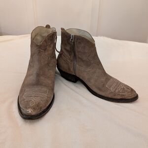 Golden Goose 'Young' Western Booties - Tan